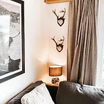 Haus Tschuetta - Zentrale Lage In By Interhome