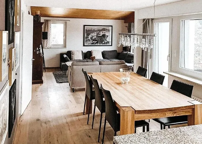 Haus Tschuetta - Zentrale Lage In By Interhome 度假居