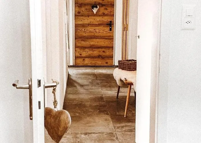 Haus Tschuetta - Zentrale Lage In By Interhome